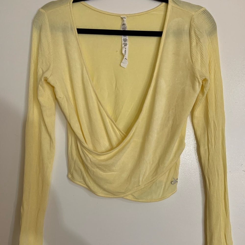 Alo yoga top